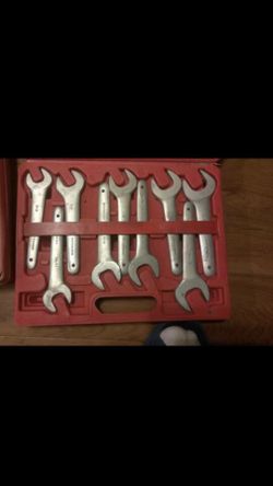 SERVICE WRENCH, FORGED ALLOY STEEL Alloy steel..