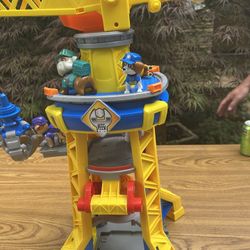 Rubble & Crew Bark Yard Crane Tower Playset with Rubble Action Figure, Toy Bulldozer