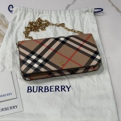 Burberry Wallet On Chain