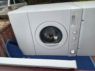 Fridgeaire Washer Dryer combo