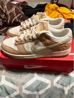 Nike dunk low Australia 11w/ size 9.5 men