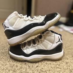 Jordan 11 Concord Size 6Y/7.5W