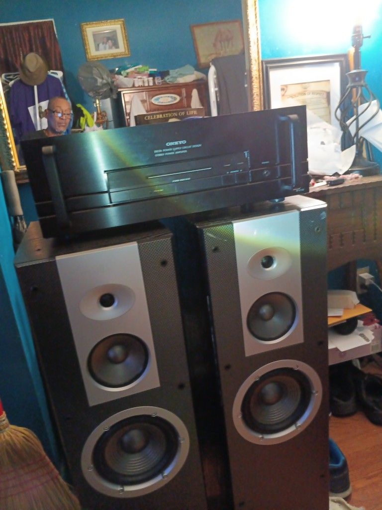 J b l Speakers ONKYO power Amplifier