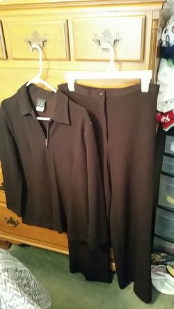 Ladies size 8 suit