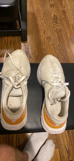 Nike men’s 10.5 react flyknit