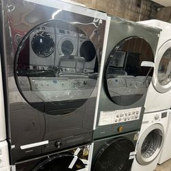 Samsung WashTower Single Unit Front Load Scratch/Dent