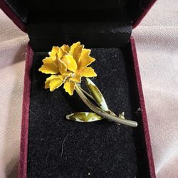 Vintage Rare 3-D 2” Flower Stem Brooch  