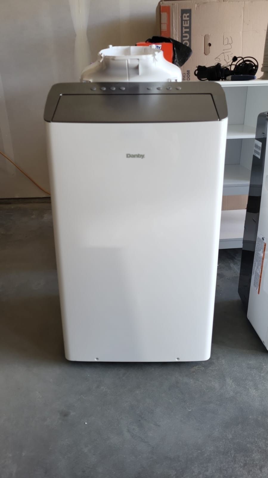Danby Dual Exhaust Air Conditioner 500 BTU