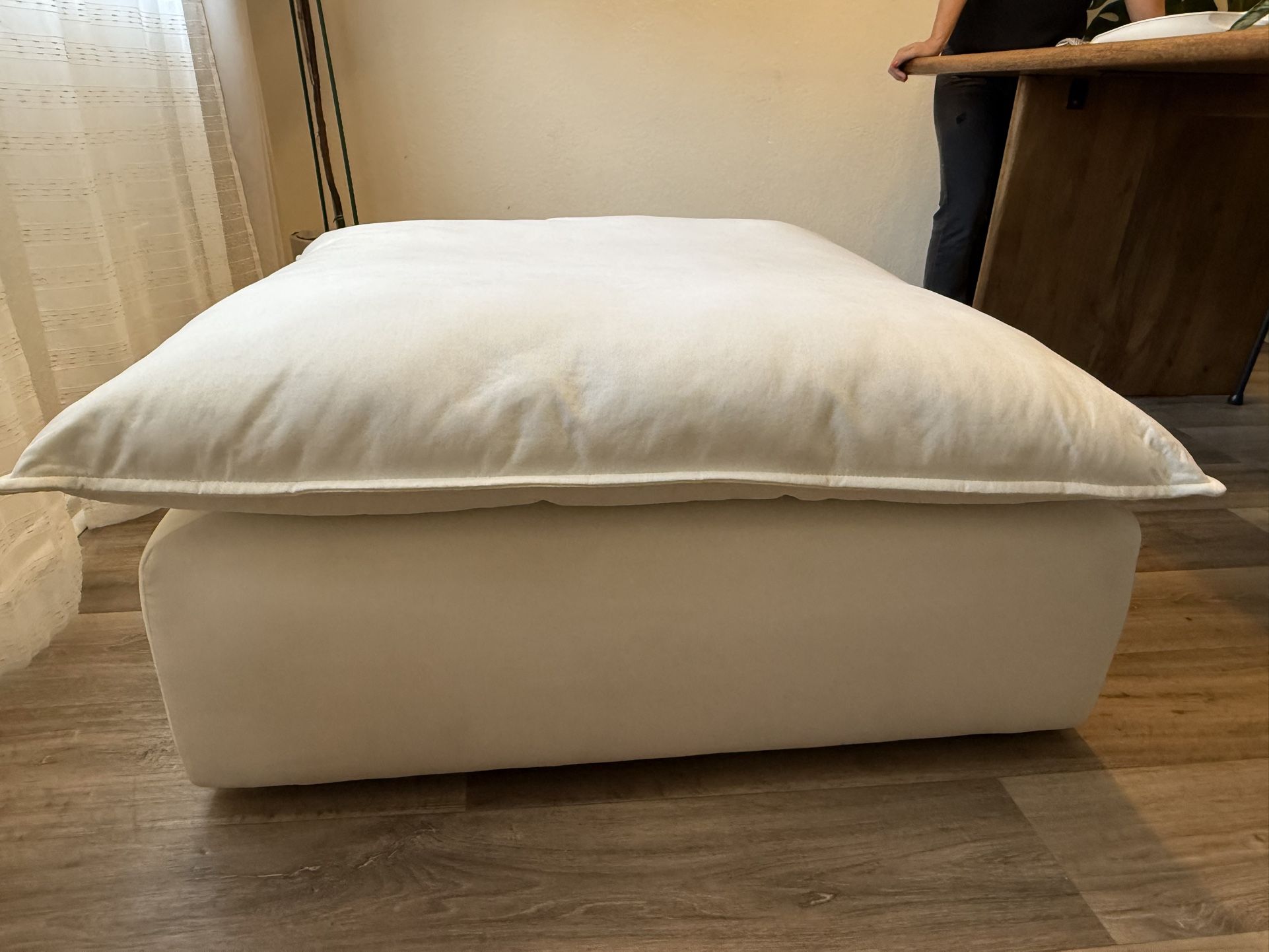 White Ottoman