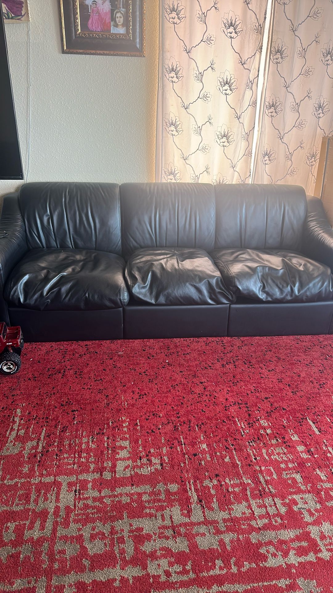 3 Seater’s Leather Sofa