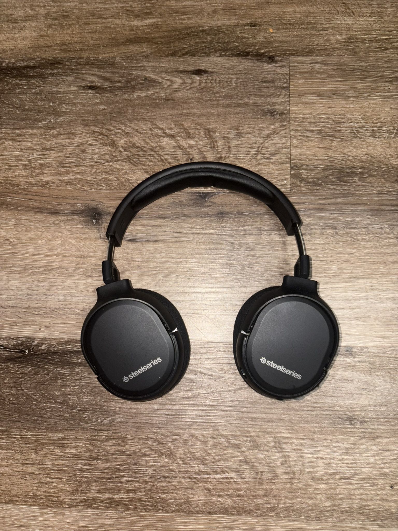 Steel Series Headset. Great sound and noise cancellation