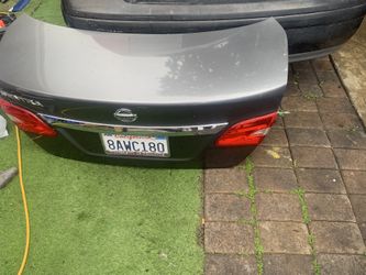 Nissan Trunk