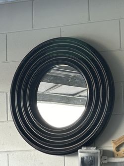 Round Mirror