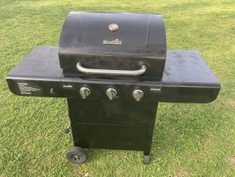 Char Broil (3) Burner LP Gas Grill 