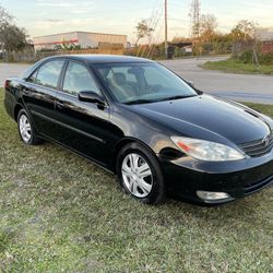 Toyota Camry XLE 2004