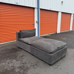 Kova pit style chair And Ottoman 
