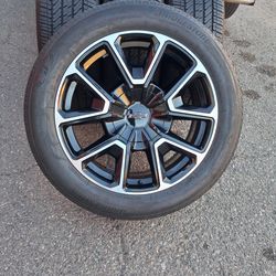 2025 NEW OEM ORIGINAL TAKEOFFS CHEVY TAHOE RST 22 INCH HAVE TPMS SENSORS TIRES BRIDGESTONE 99 % $ 1975