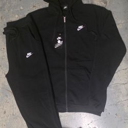 Nike Sweatsuit (Medium)