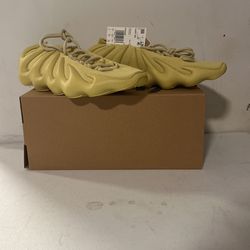 Yeezy 450 Sulfur