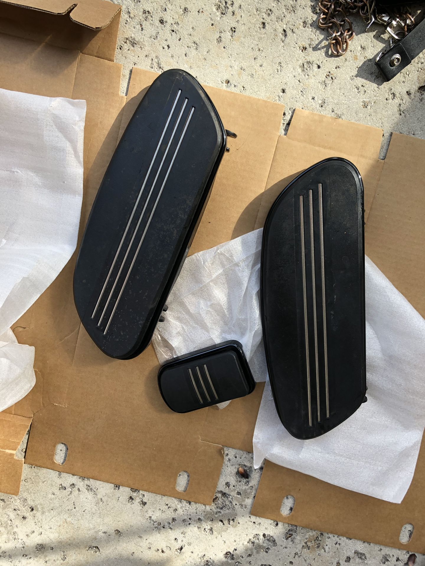 Harley Davidson street glide floor boards and brake pedal off a 2018