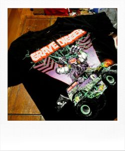 Kids vintage grave digger t shirt / mickey mouse sweater