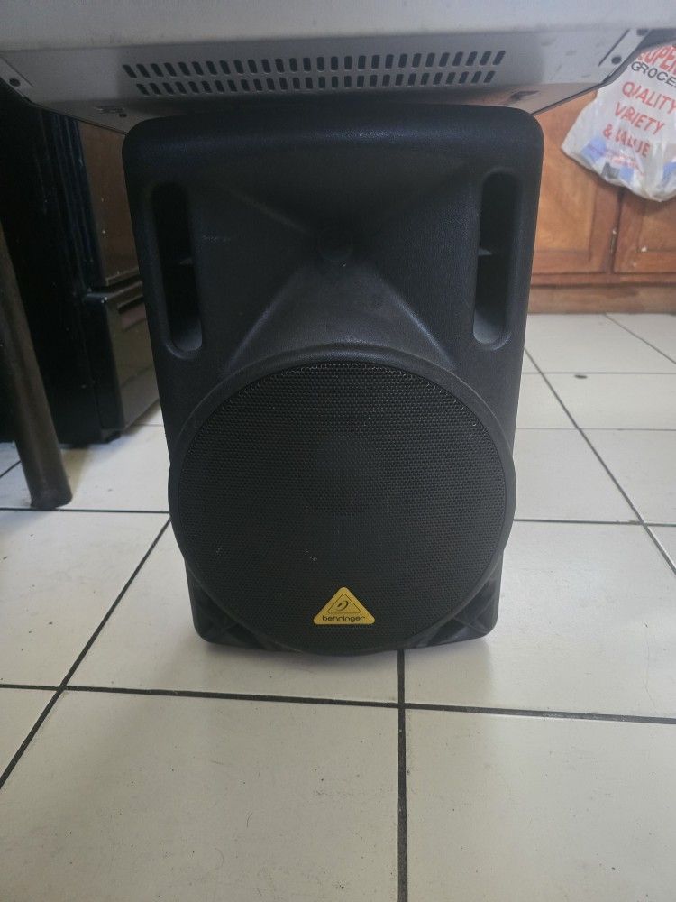 Mixer Europower PMH1000 , Y Speakers Behringer,b210D