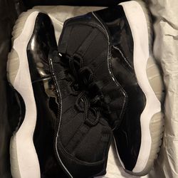 Nike air jordan retro 11  space jam size 8.5