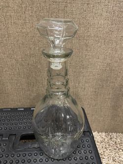 Vintage clear class decanter