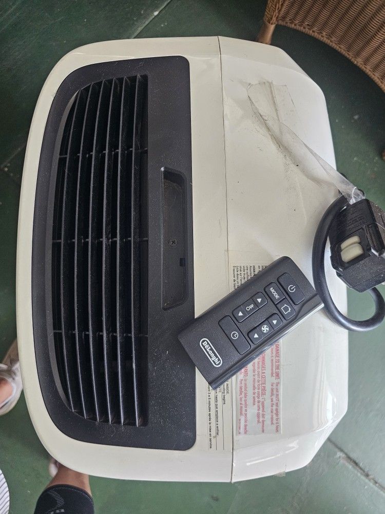 DeLongni Pinguino Room Air Conditioner Dehumidifying Fan Heating Alarm with Remote Control. 