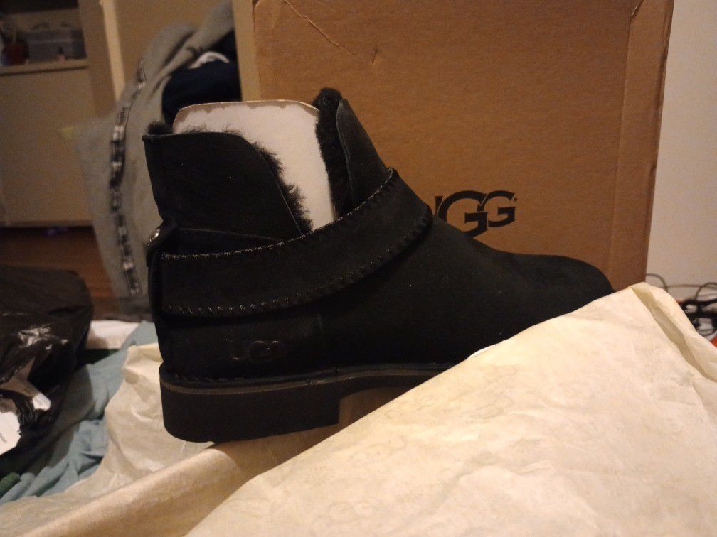 Ugg  -mcKay-