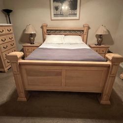 Five piece queen size bedroom set