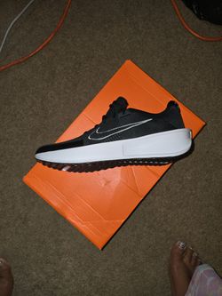 NEW Mens NIKE Interact Run Athletic Shoes 
