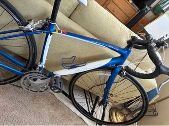Specialized Dolce Women’s Road Bike