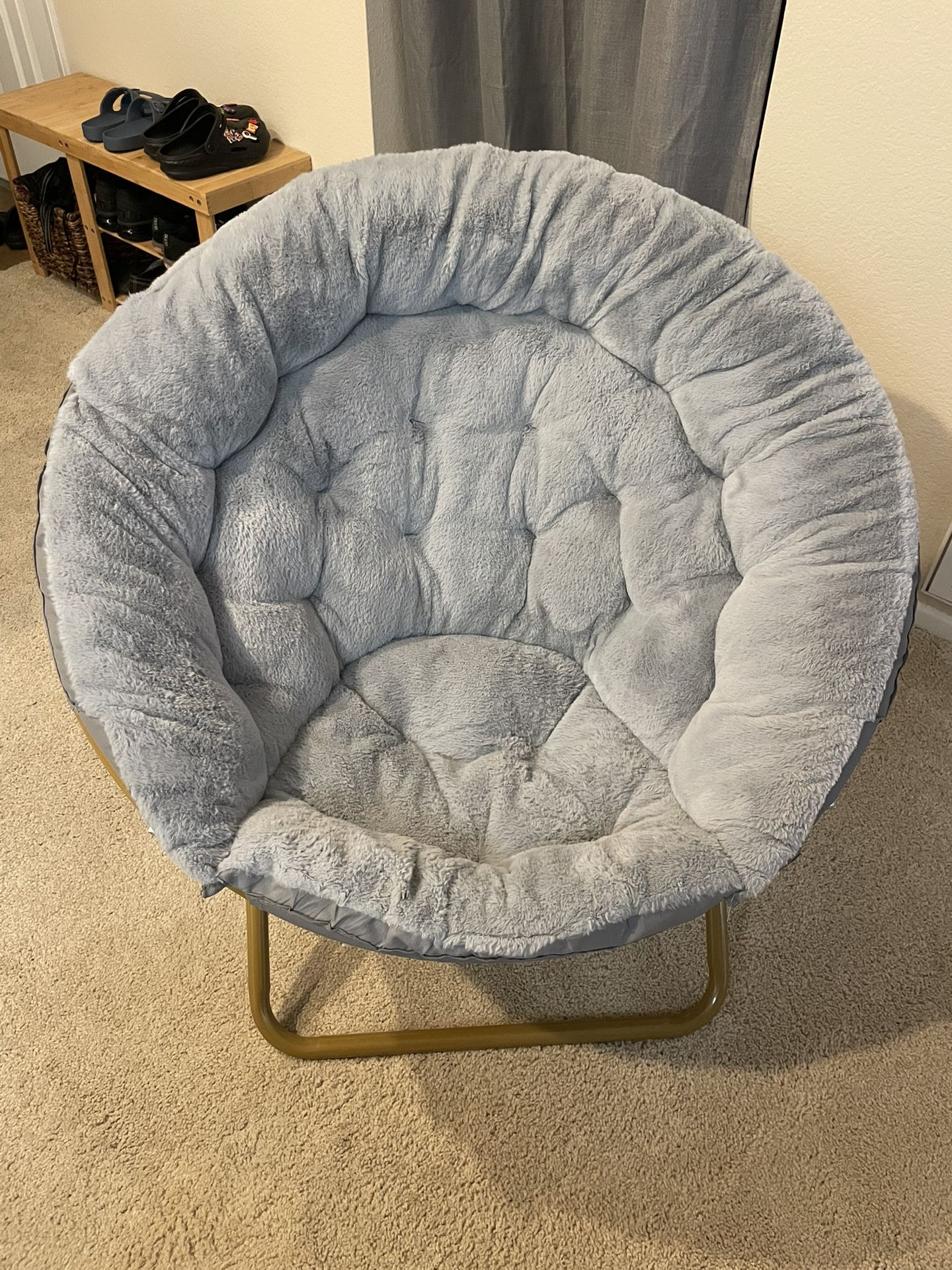 Gwen Oversized Faux Fur Saucer Chair – Gray & Gold, Like New
