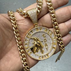Iced out GOAT 🐐 vvs style flawless stones, pendant, and necklace🔥🔥🔥