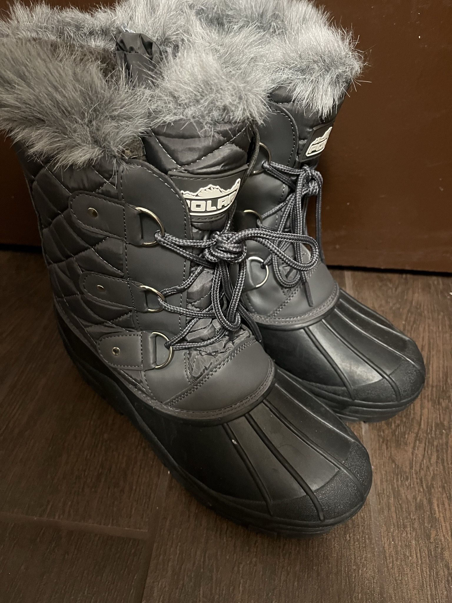 Snow Boots Size 9 New
