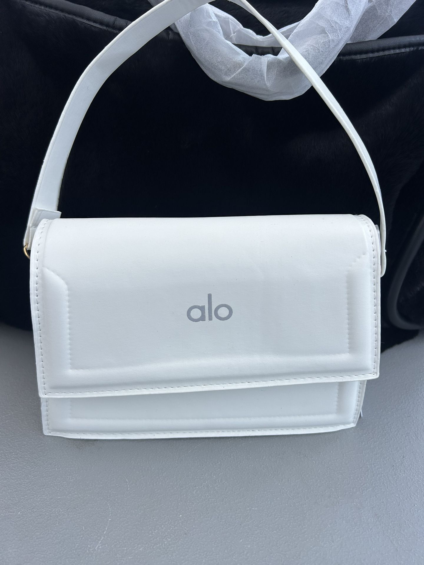 Alo handbag
