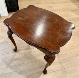 HARDEN FURNITURE Solid Cherry Traditional 20" Accent End Table