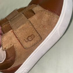 Children’s UGG Velcro Tennis Shoes Sz 12