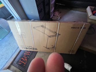 TREADMILL BRAND NEW