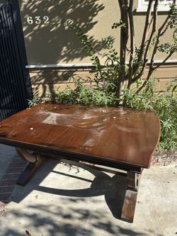 Table In A Good Condition Needs To Be Cleaned - Best Price PHYSICAL PICKUP IN BURBANK