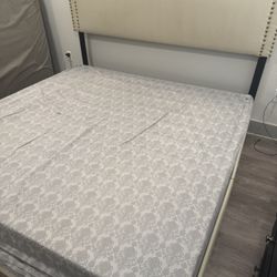 Free King Size Bed Frame And 2 Nightstands