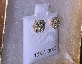 10k gold flower earrings