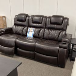 Power Recliner 2 Piece Living Room Set (FINANCING AVAILABLE)