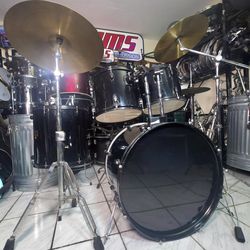 Complete Drum Set 🥁!!$380 or best offer !!