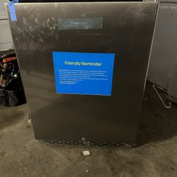 Phiestina PH-150BF Built-In 175 can refreigerator