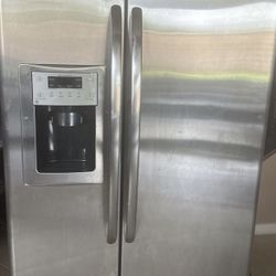 GE Refrigerator 