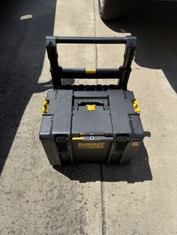 DEWALT TOOL BOX