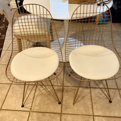 Gold Metal Wire Modern Armless Pair Of 2 Chairs With White Upholstered Seat 
