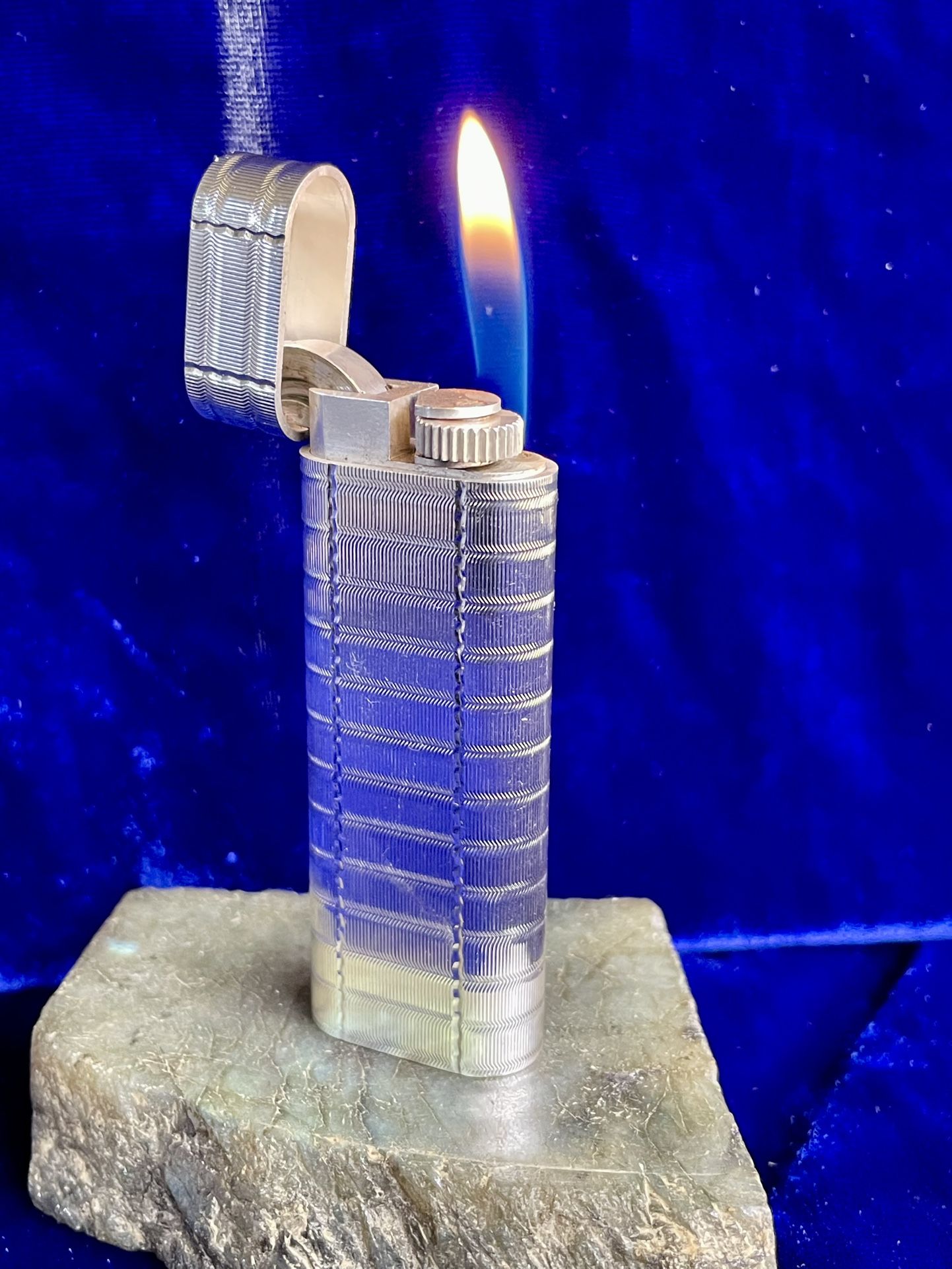 Silver Oval Vintage Cartier Lighter Mint Condition Works Year